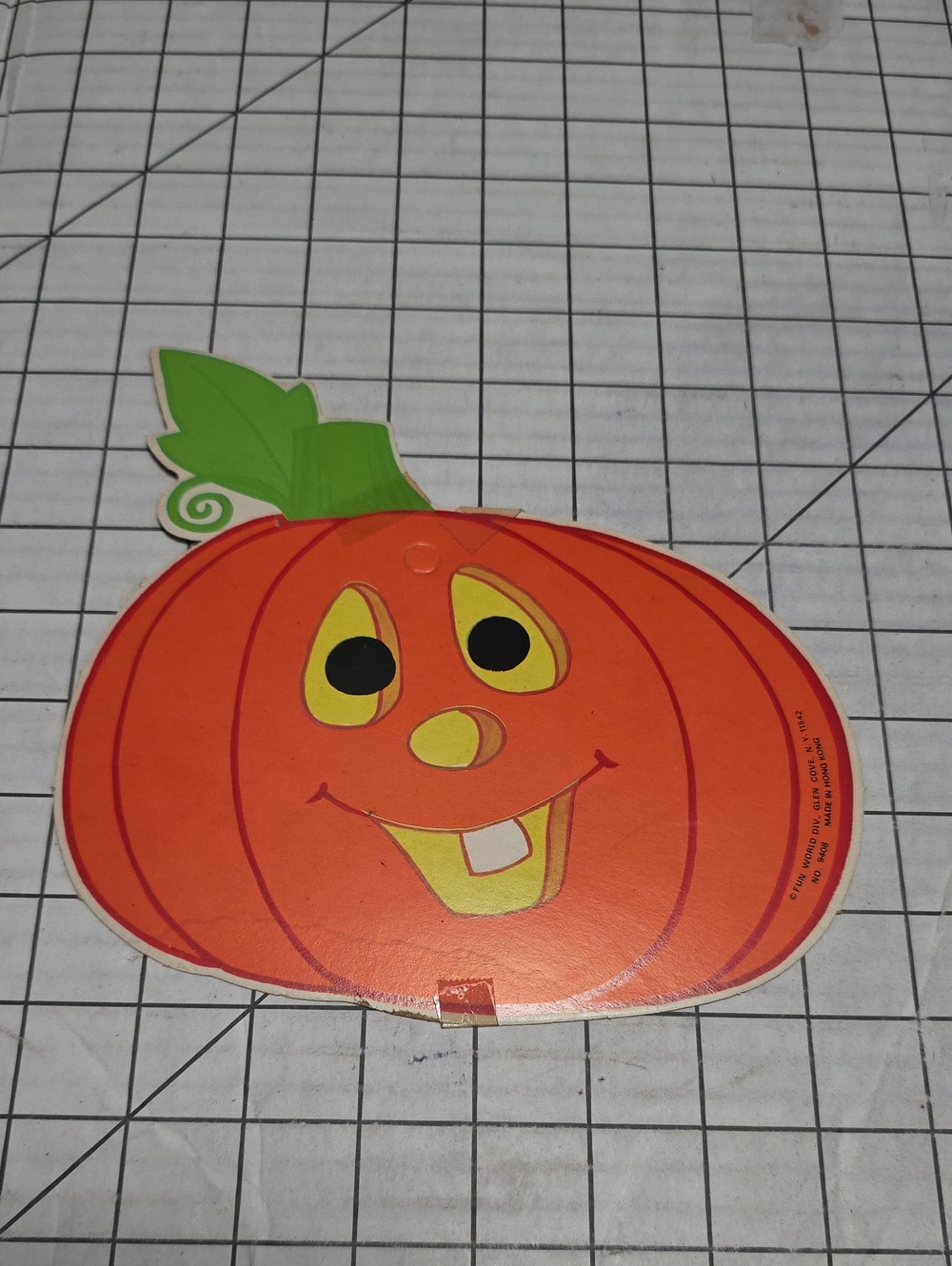 Pumpkin Smiling Face Die-Cut, VTG, Fun World, 7.75"W x 7.3"T 1-Sided